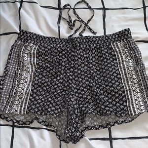 Black and White Shorts With Pockets Tribal Design